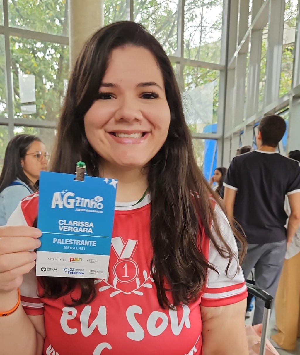 Professora Clarissa Vergara